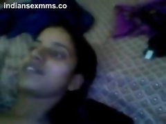 Desi Indian Girl Giving Blowjob & Get Fucked By Lover in Pussy Mms