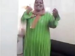 Arab-Tunisian Mature Maid Hijab Slut Sucking Cock