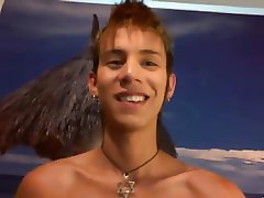 South American Twink Shows Beauty on Cam