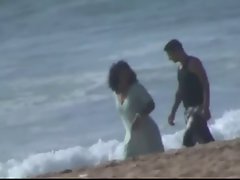 Marocaine couple caught fucking at the beach