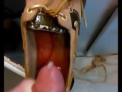 Cumming in gorgeous brunettes shoes