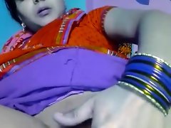 Desi Indian bhabhi fingering