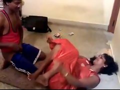 INDIAN CUCKOLD HUSBAND ENJOY HIS WIFE FUCKED BY BOY