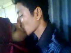 Desi Hindu BF kisses Fucks Muslim girl Afeena in Colg Class